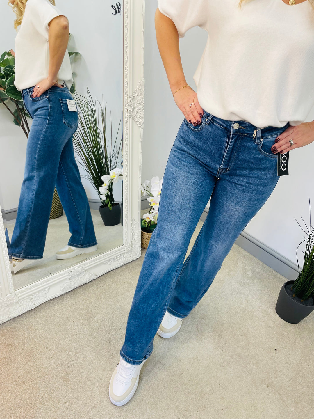 The FRANCES wide leg jeans - size 18 and 20 only
