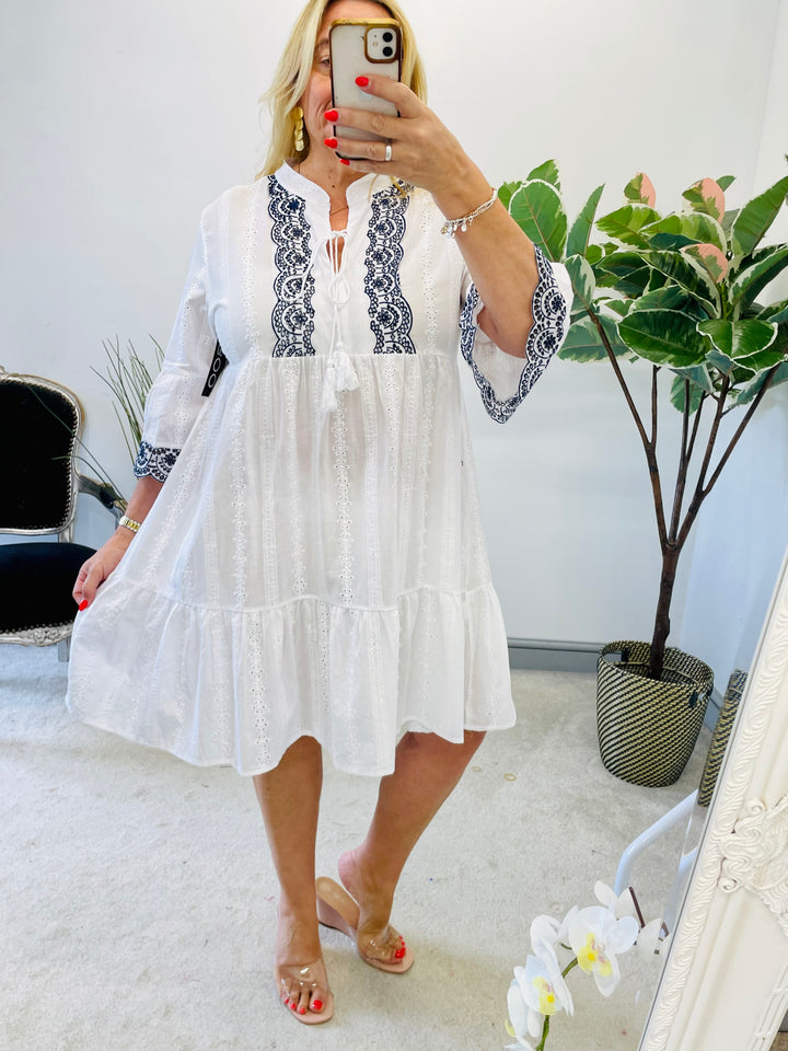LADIES WHITE BRODERIE ANGLAISE SUMMER SMOCK DRESS