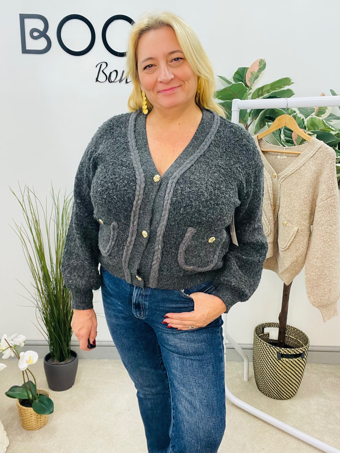 LADIES SOFT THICK CABLE KNIT CARDIGAN - BEIGE & CHARCOAL BLACK