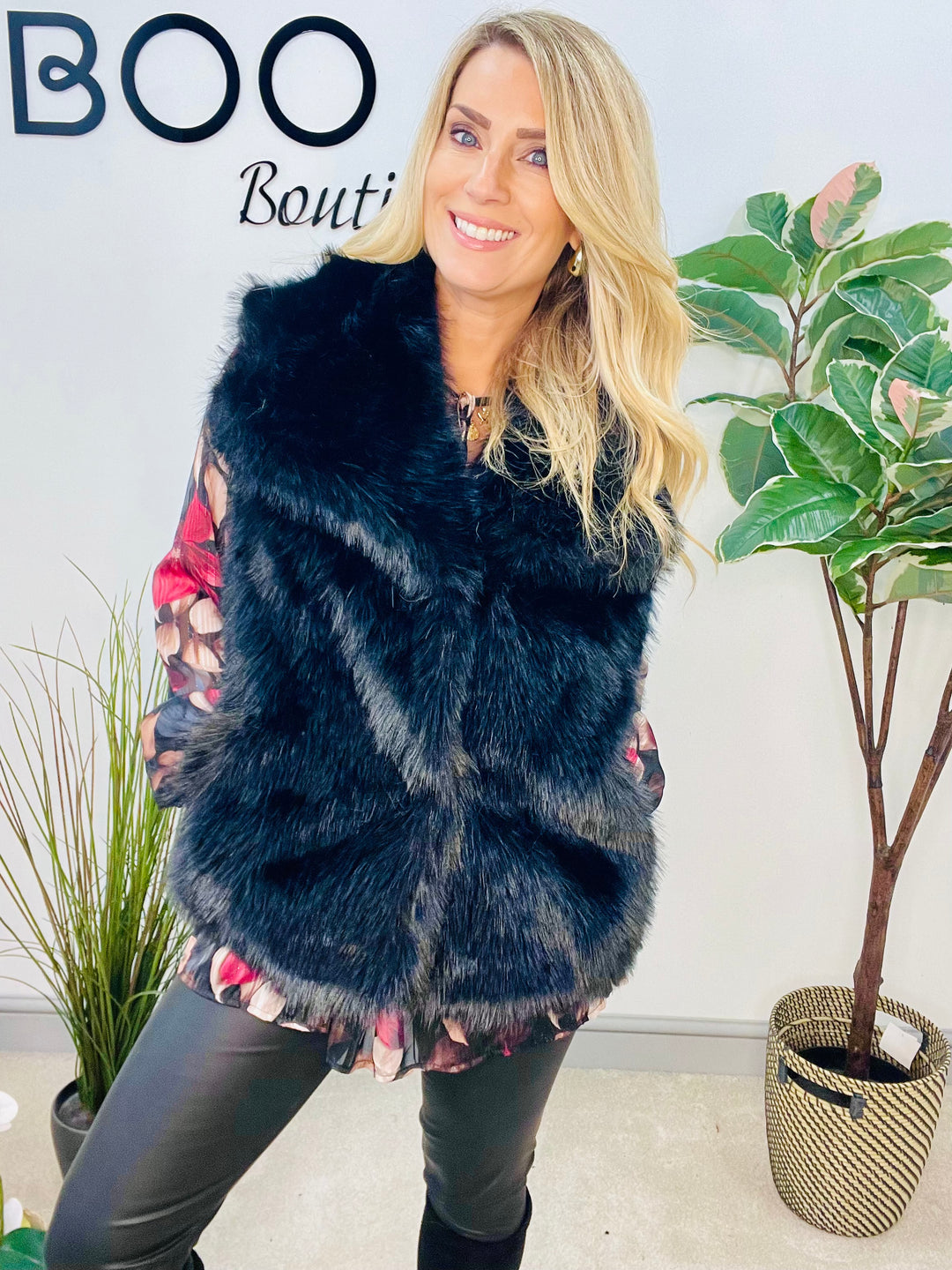 LADIES FASHION FAUX FUR GILET - BEIGE, BLACK, BROWN & CREAM