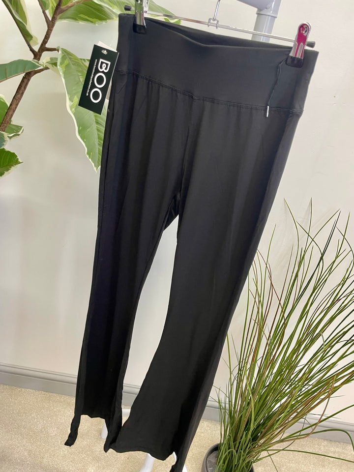 LADIES KICK FLARE LEGGINGS - BLACK & CHOCOLATE BROWN