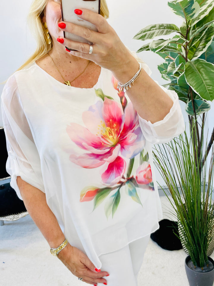 LADIES WHITE SILKY LOOSE FIT PRETTY FEMININE SUMMER TOP