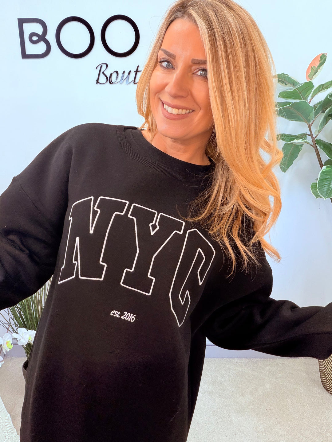 LADIES FASHION BLACK NYC LONG SWEATSHIRT TOP