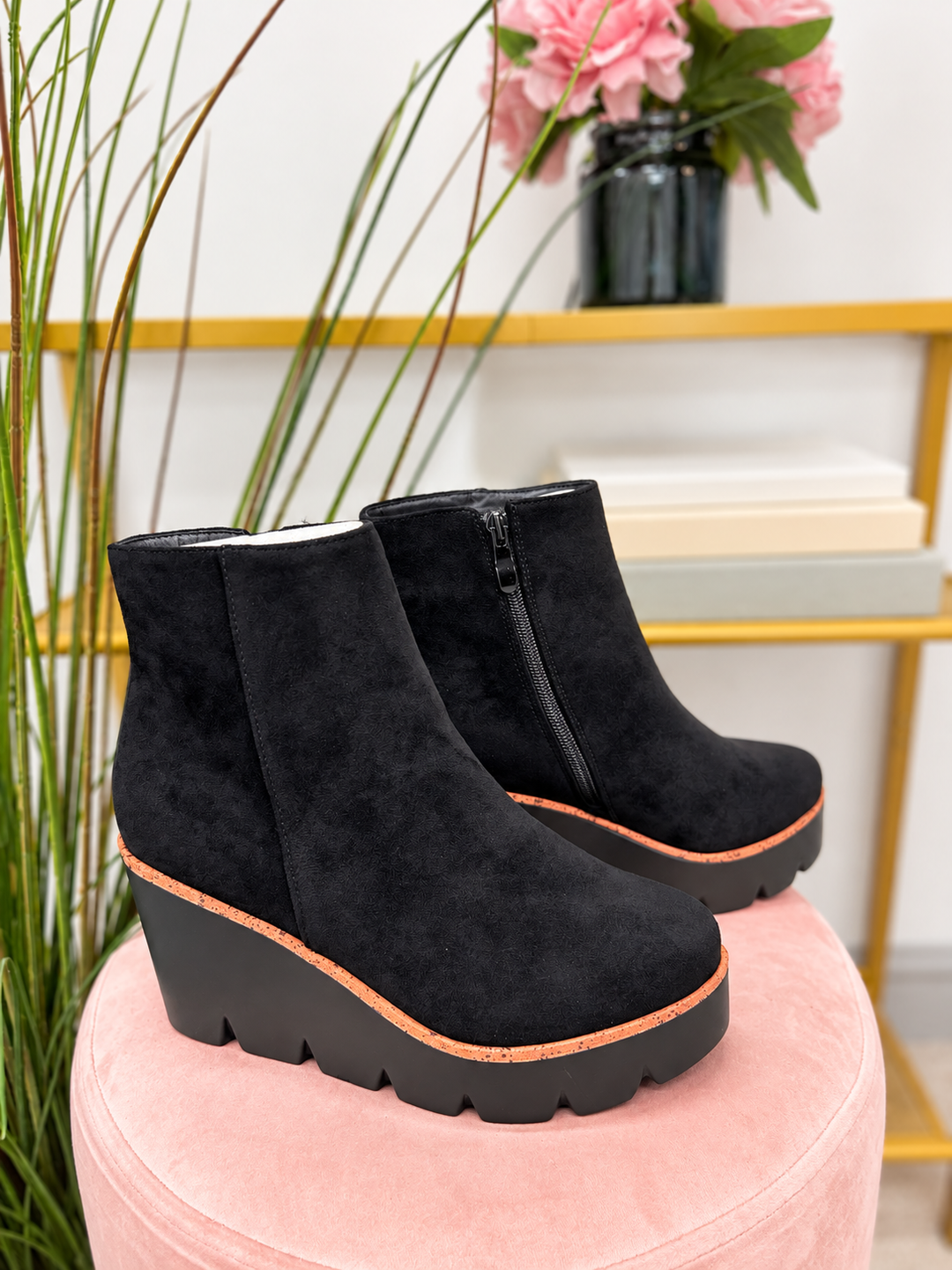 Black Faux Suede Wedge Heel Platform Ankle Boots ( 5067 )