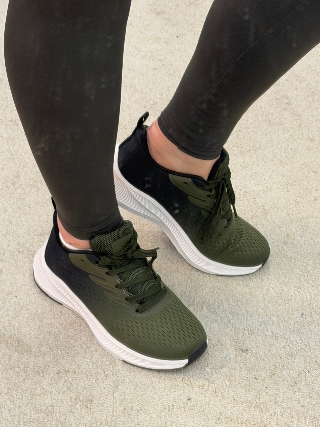 KHAKI /BLACK COMFORT TRAINERS ( 21080 )