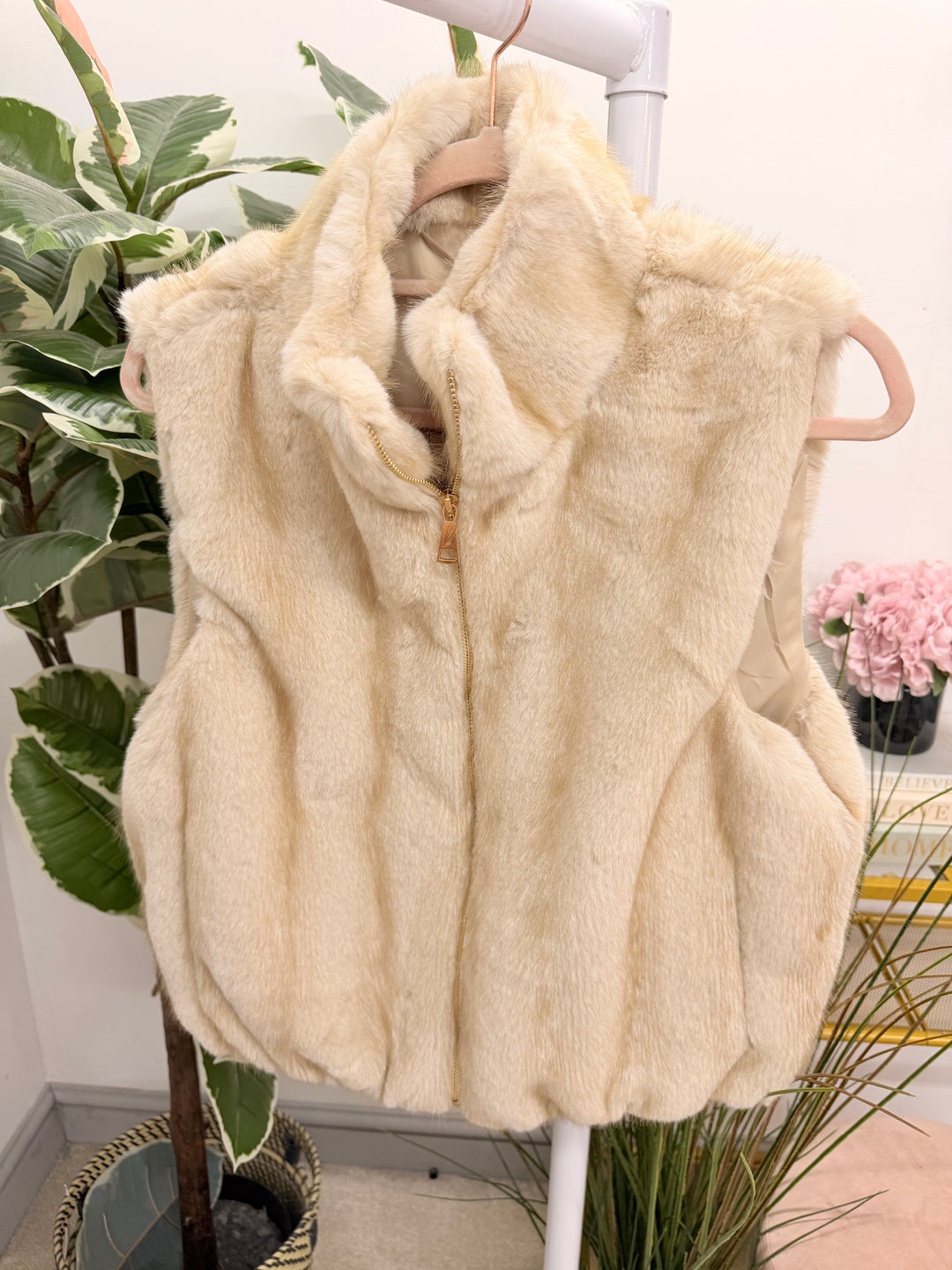 The XENA faux fur gilet - 4 colours