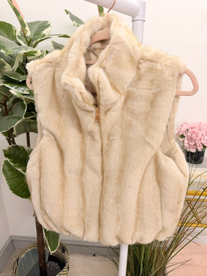 The XENA faux fur gilet - 4 colours