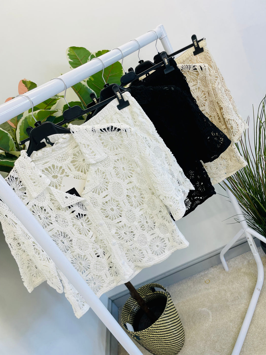 LADIES CROCHET LACE SHORTS CO ORD - BLACK, BEIGE, WHITE