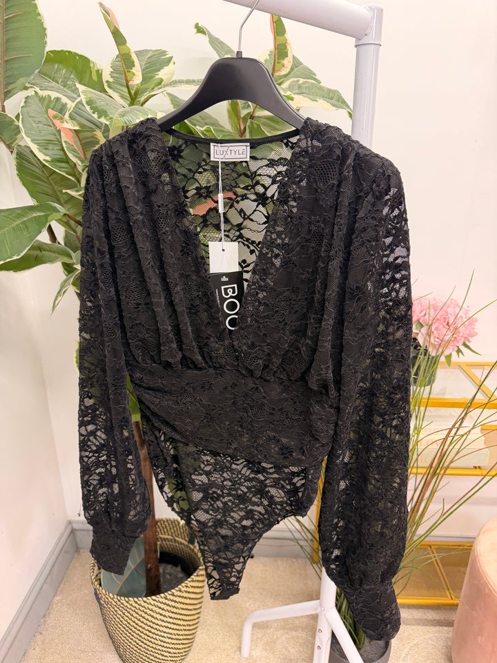 The SOPHIE lace bodysuit - 3 colours