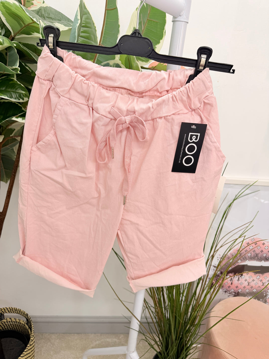 Ladies Fashion Stretch Magic Shorts baby pale pink
