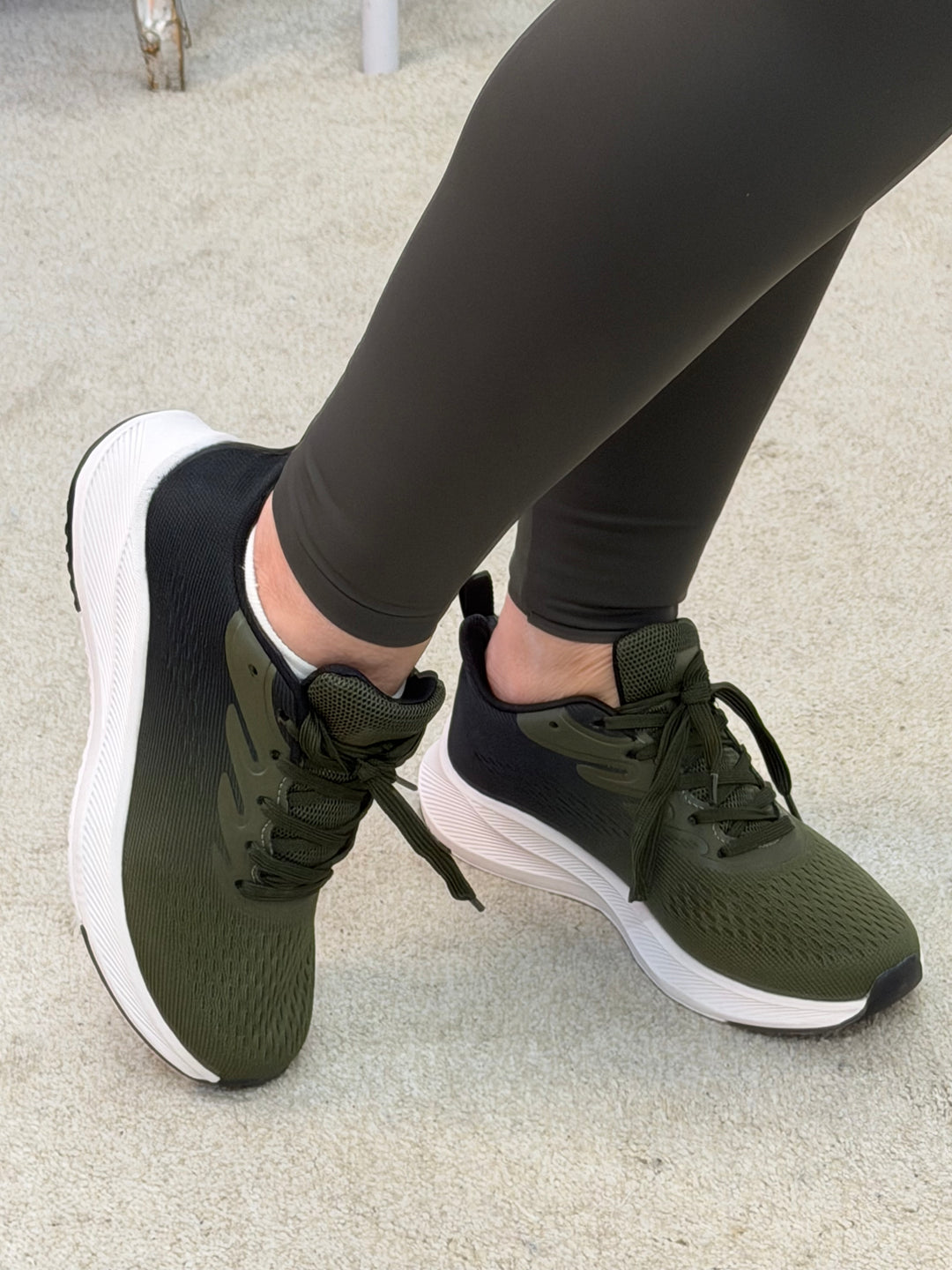 KHAKI /BLACK COMFORT TRAINERS ( 21080 )