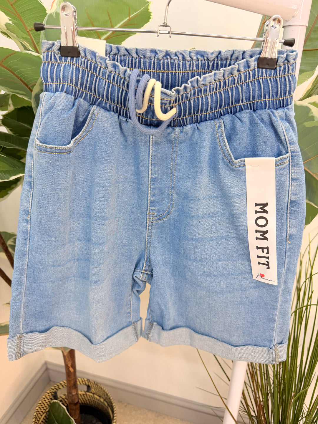 The FLICK denim shorts