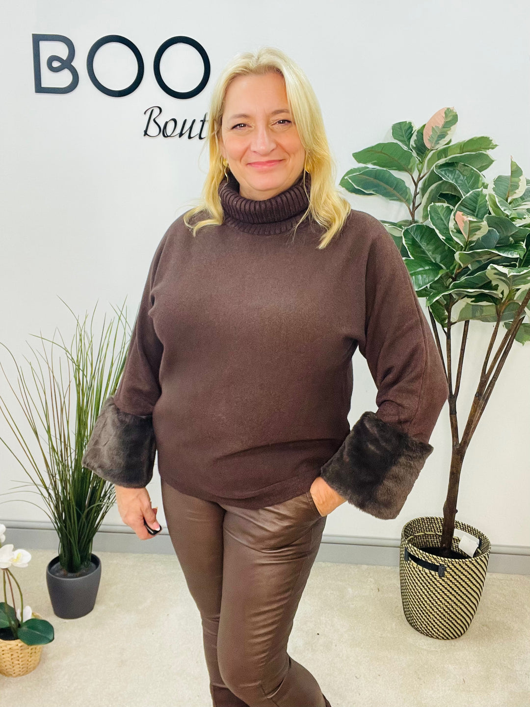 LADIES KNITTED FAUX FUR CUFF JUMPER - BURGUNDY, GREY, BLACK, BROWN, BEIGE, CAMEL
