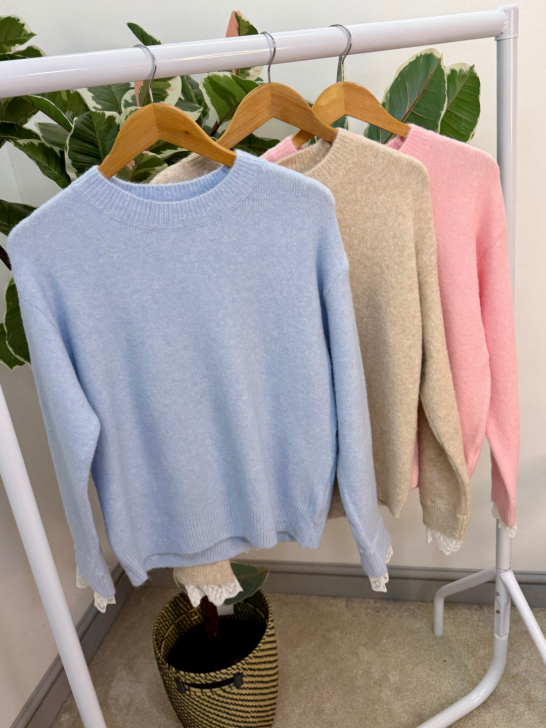 LADIES SOFT KNIT LACE CUFF JUMPER - BLUE, PINK & BEIGE