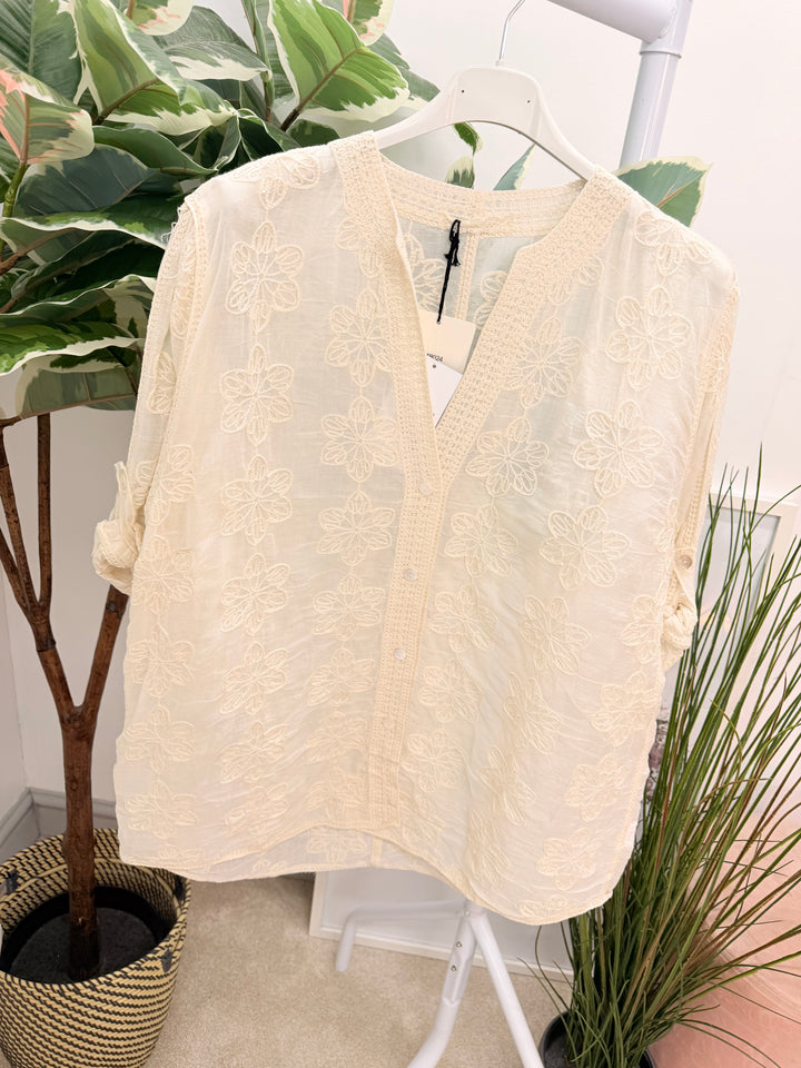 The DOREEN shirt - 2 colours