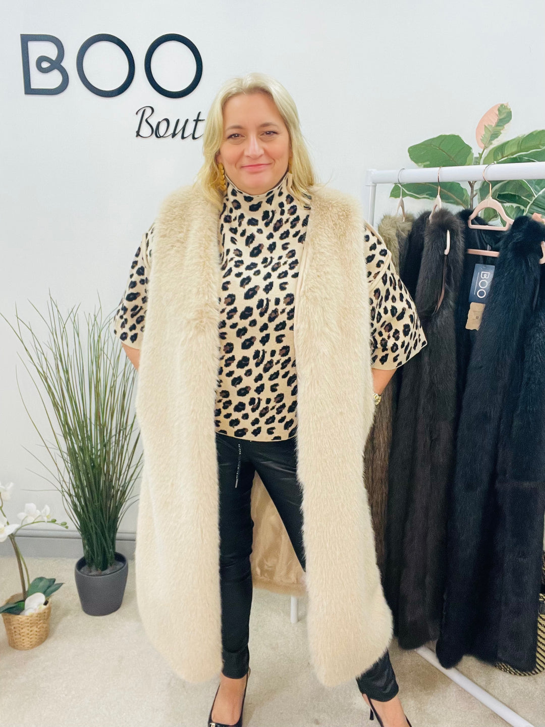 The XANIA faux fur gilet - 4 colours