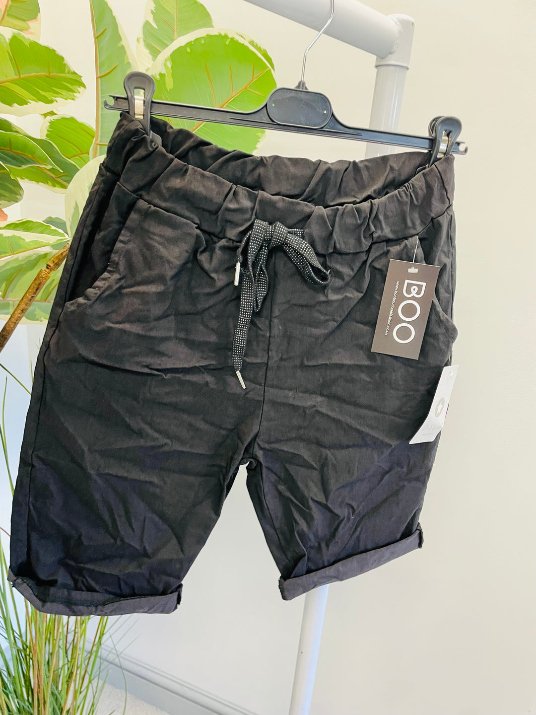 LADIES STRETCH SUMMER MAGIC SHORTS - 13 COLOURS