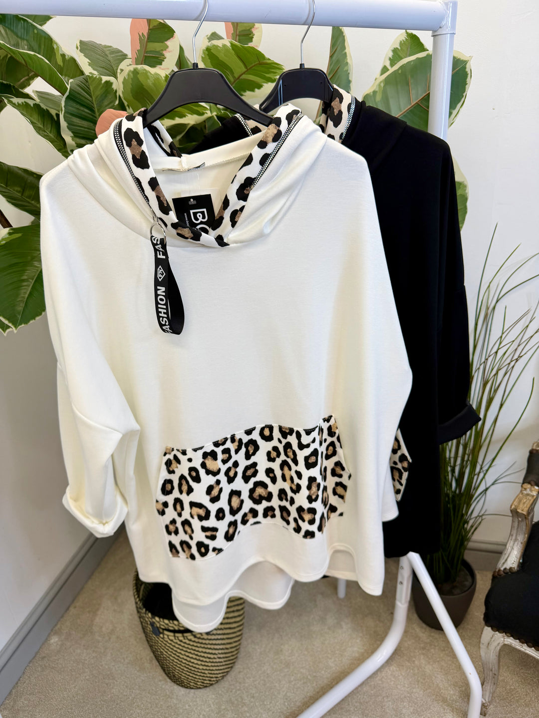 LADIES LEOPARD DETAIL HOODY SWEATSHIRT TOP - BLACK & WHITE
