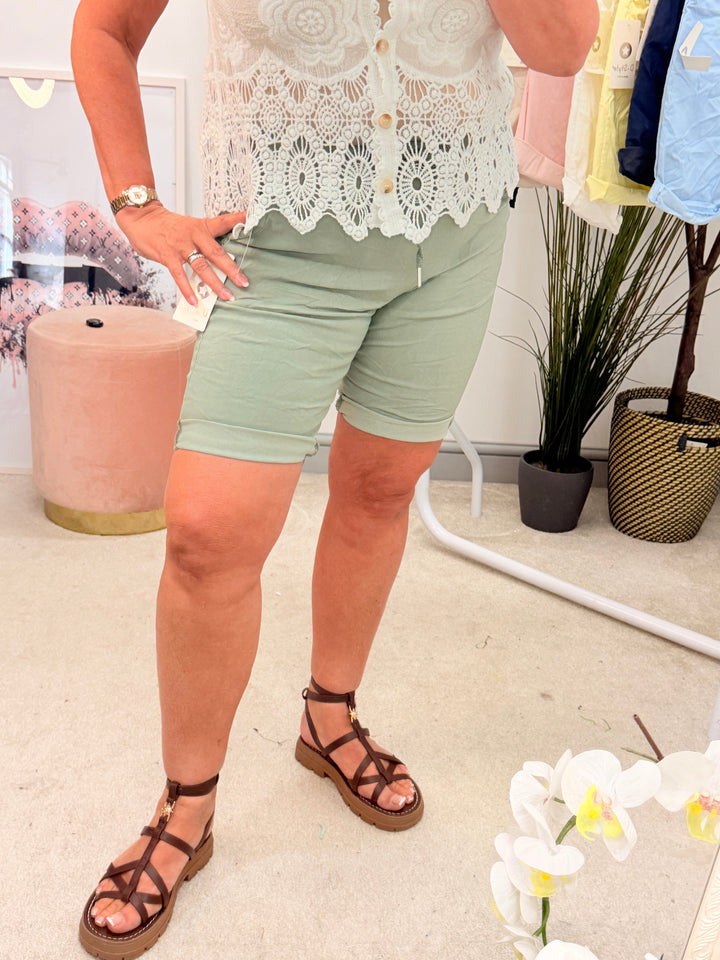 Ladies Fashion Stretch Magic Shorts khaki
