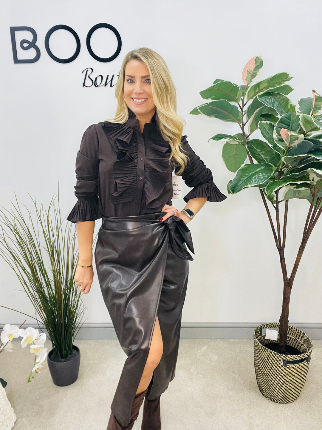 LADIES FRILL FRONT BLOUSE SHIRT - BLACK & BROWN