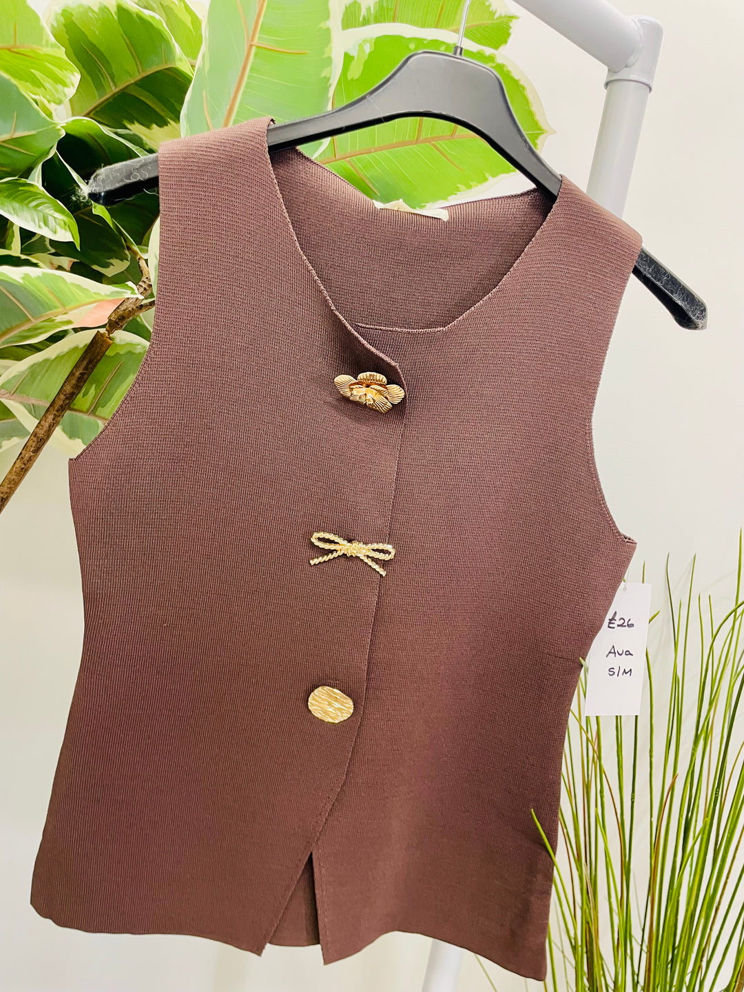 LADIES KNIT BROACH WAISTCOAT - WHITE, BROWN & BLACK