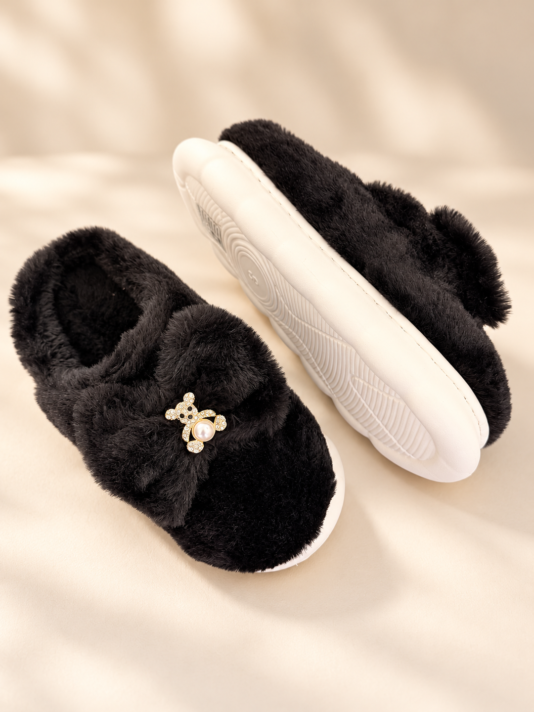 Women’s Black Faux Fur Cloud Style Slippers