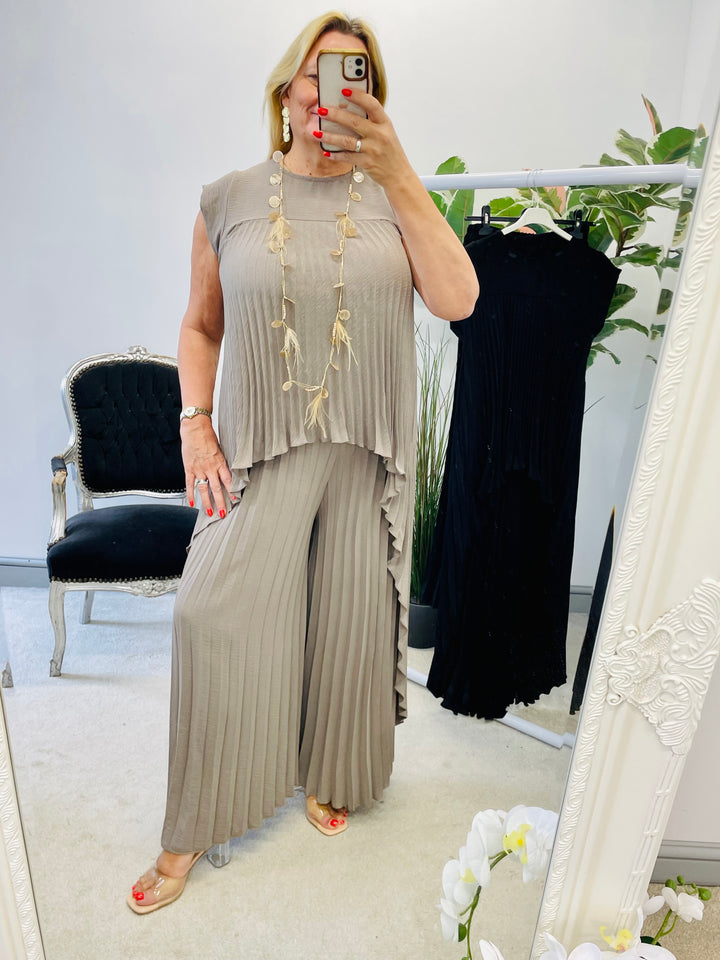 LADIES PLEATED WIDE LEG TROUSER CO ORD SET - BLACK & TAUPE