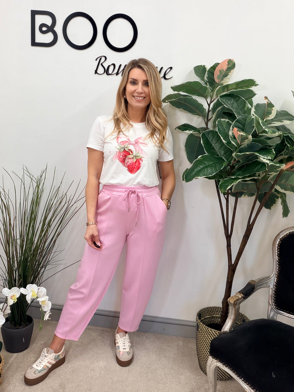 LADIES WHITE STRAWBERRY LOGO STRETCH T SHIRT