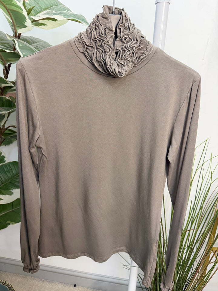 Women’s ruffle roll neck basic layering top mocha