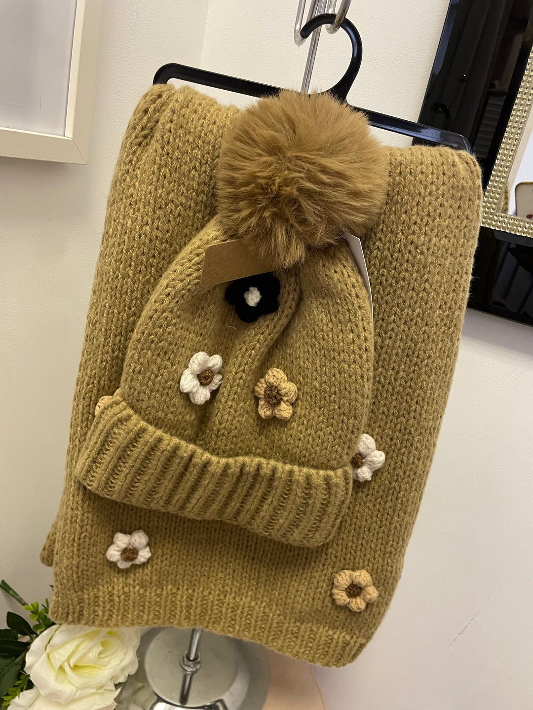 The PATRICIA scarf and hat set - 3 colours