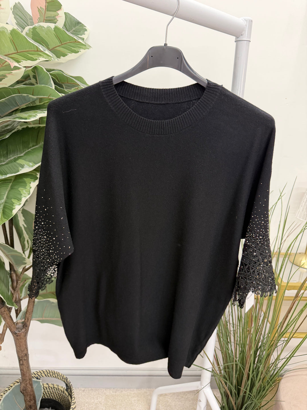 Ladies Diamante & Lace Short Sleeve Jumper - Black, Cream & Red