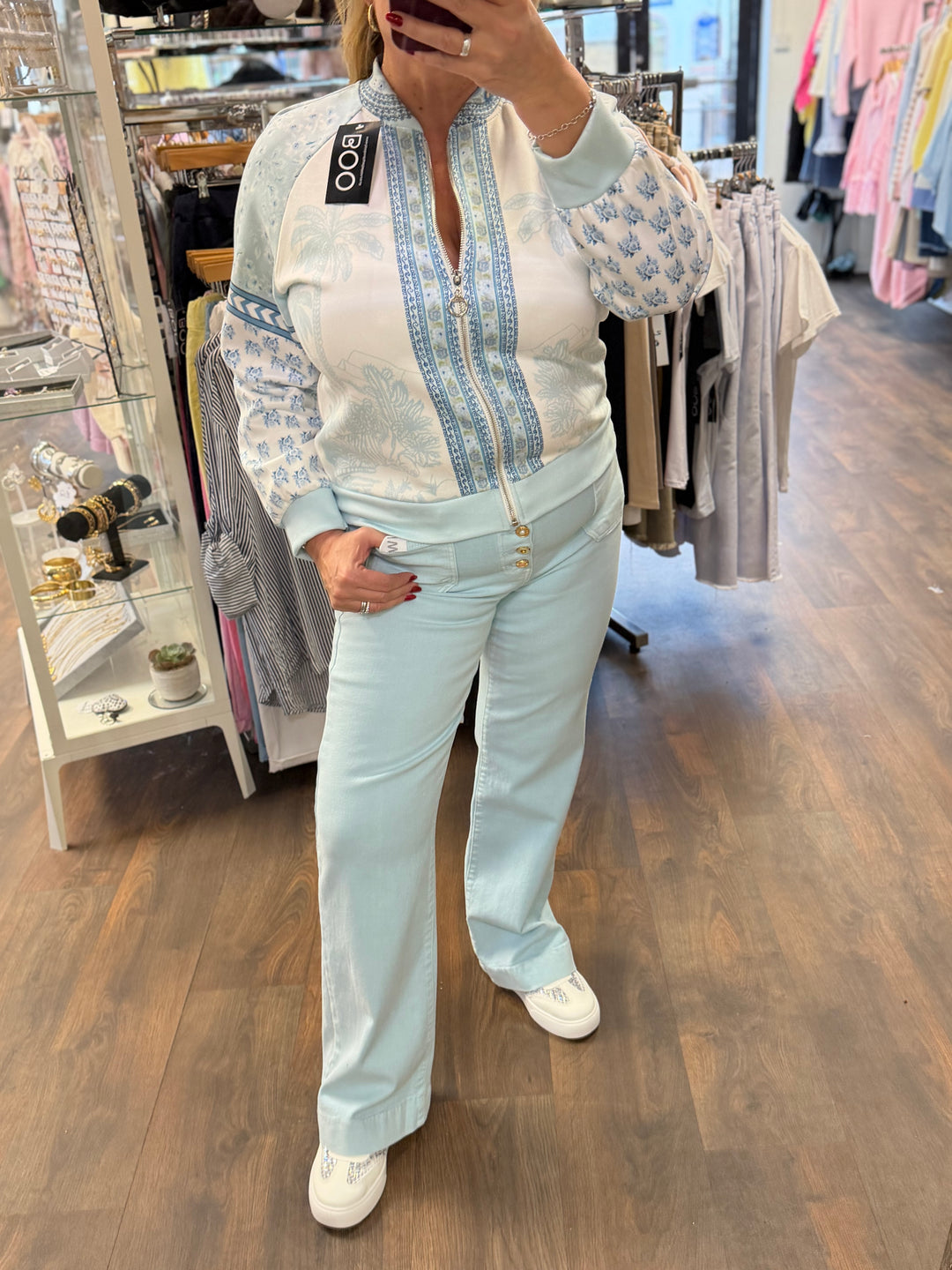 The LAURA jacket - 2 colours