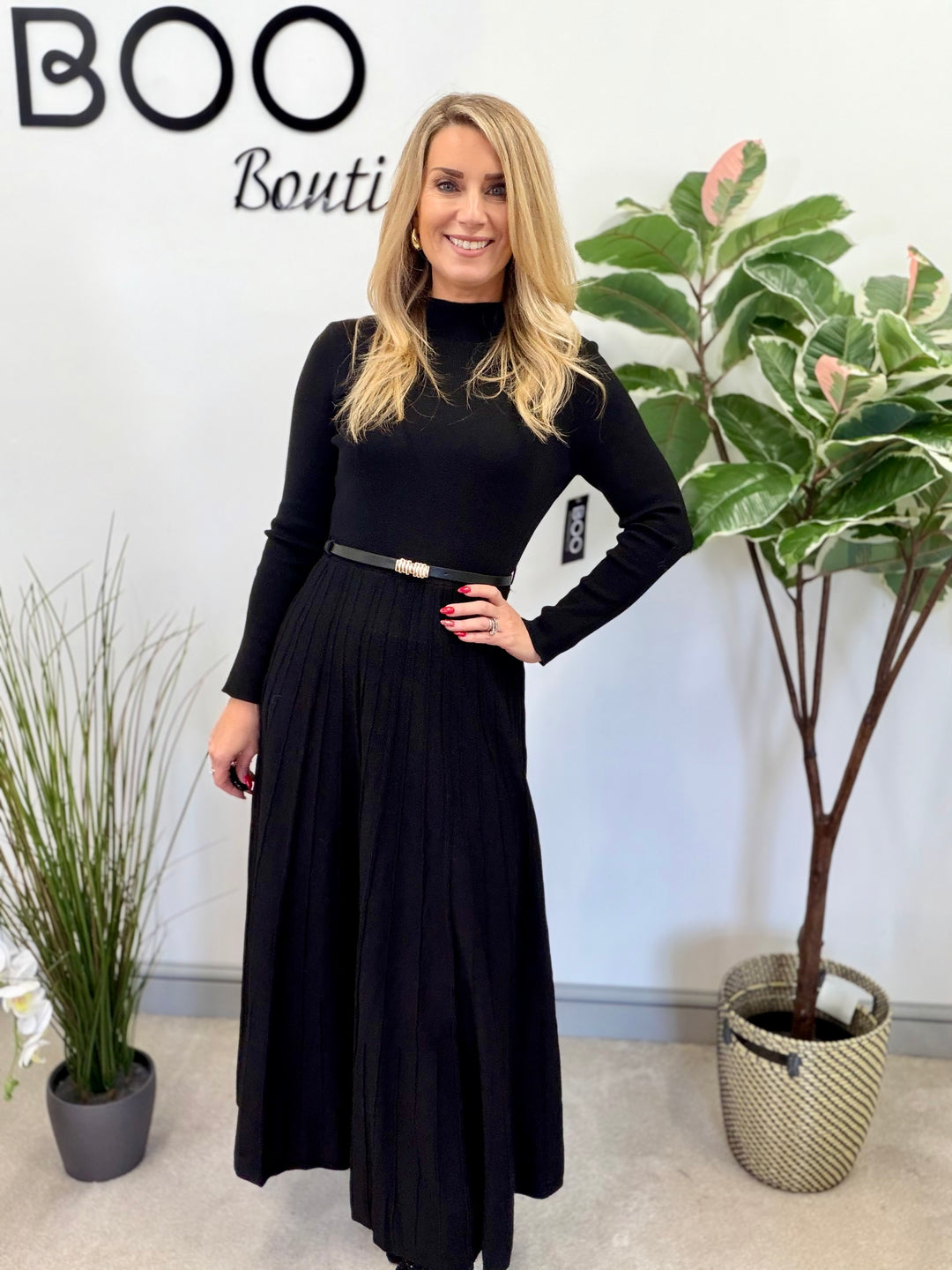 LADIES FASHION BLACK KNITTED PLEATED SKIRT MAXI DRESS