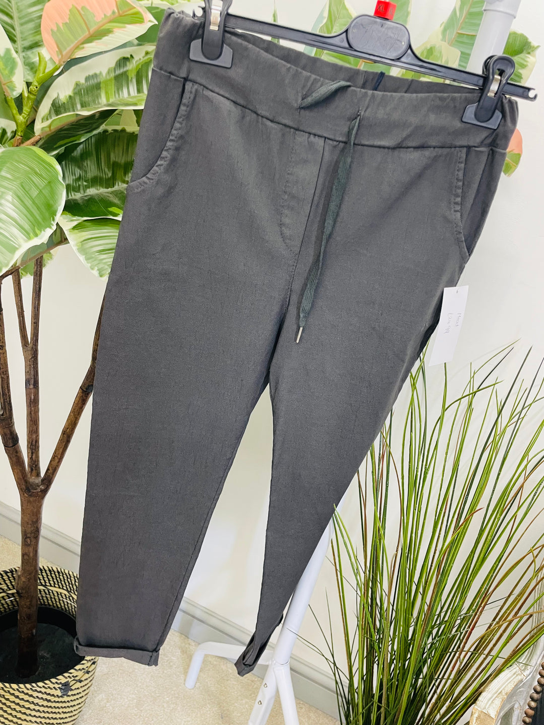 LADIES WOMENS CURVE STRETCH SMART MAGIC TROUSERS - SIZE 16 TO 22 BLACK