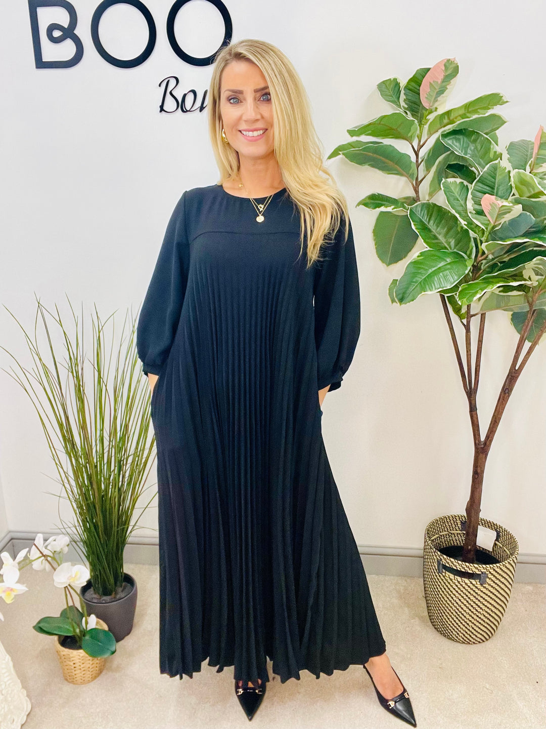 LADIES PLEATED CHIFFON MAXI DRESS - BLACK & BROWN
