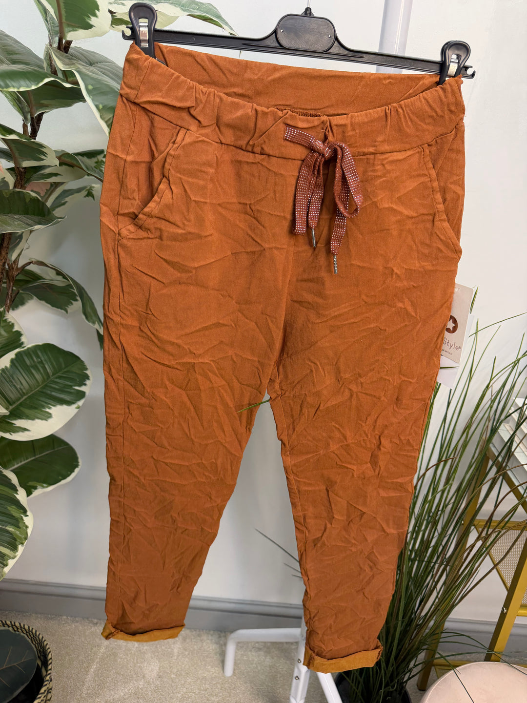 Women’s Stretch Crinkle Magic Trousers rust