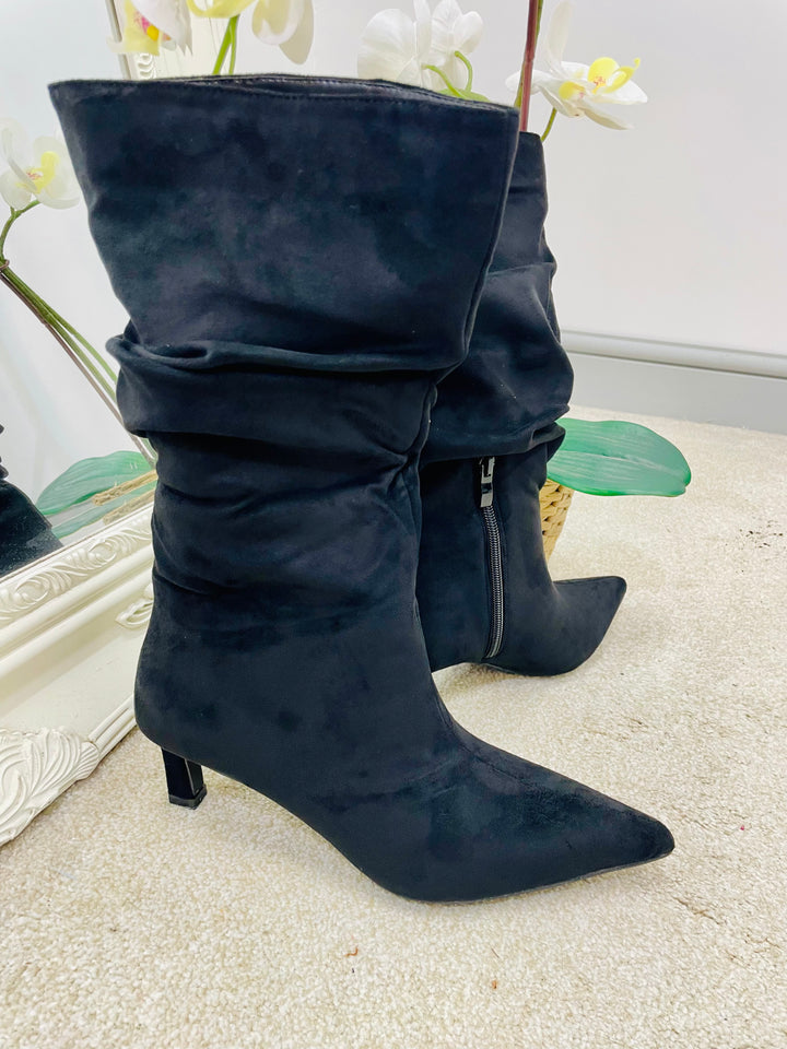 BLACK FAUX SUEDE KITTEN HEEL SLOUCH BOOTS ( 309 )