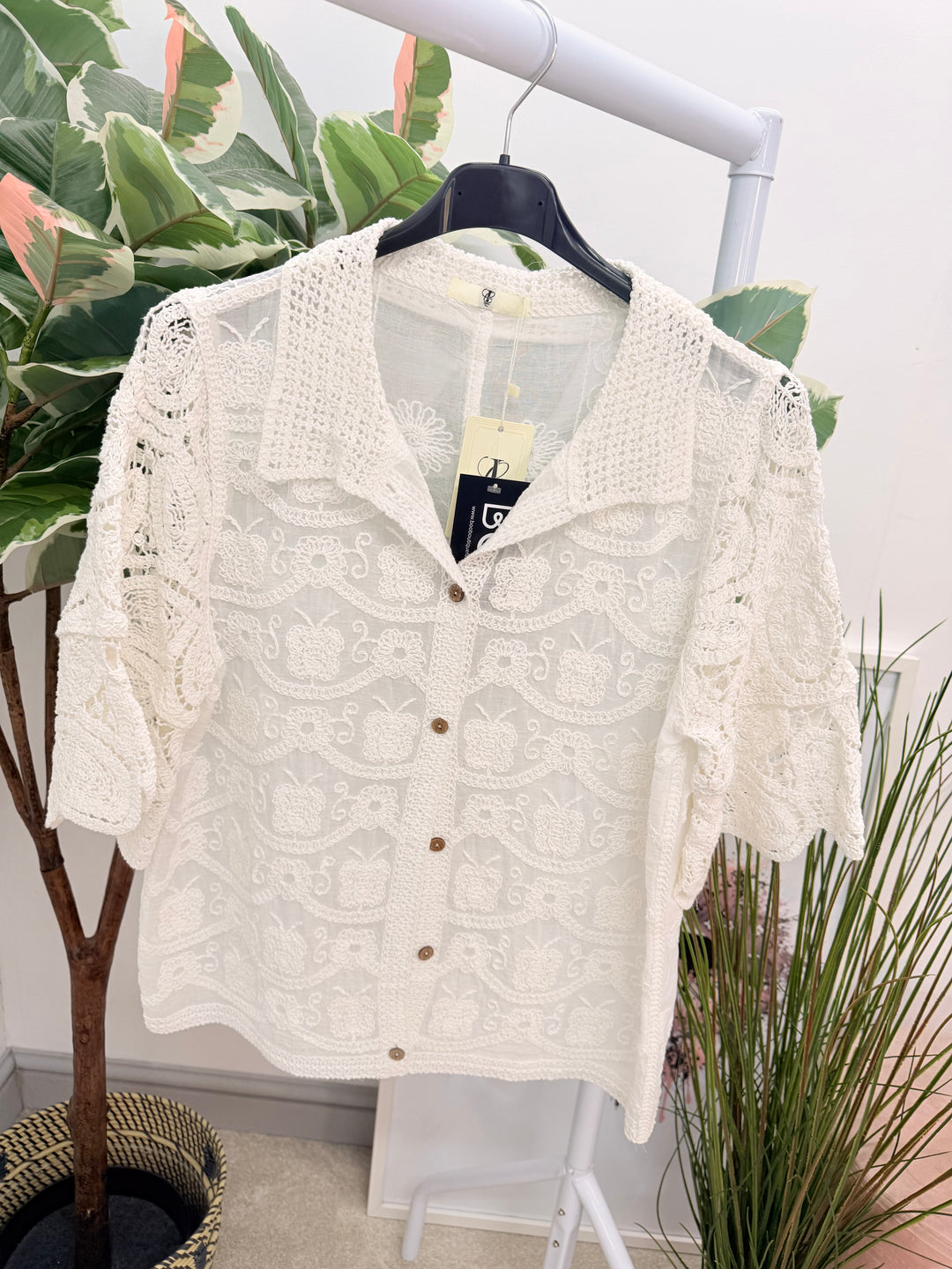 The HATTIE cream shirt