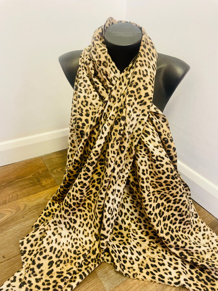 The CHEETAH scarf - 2 colours