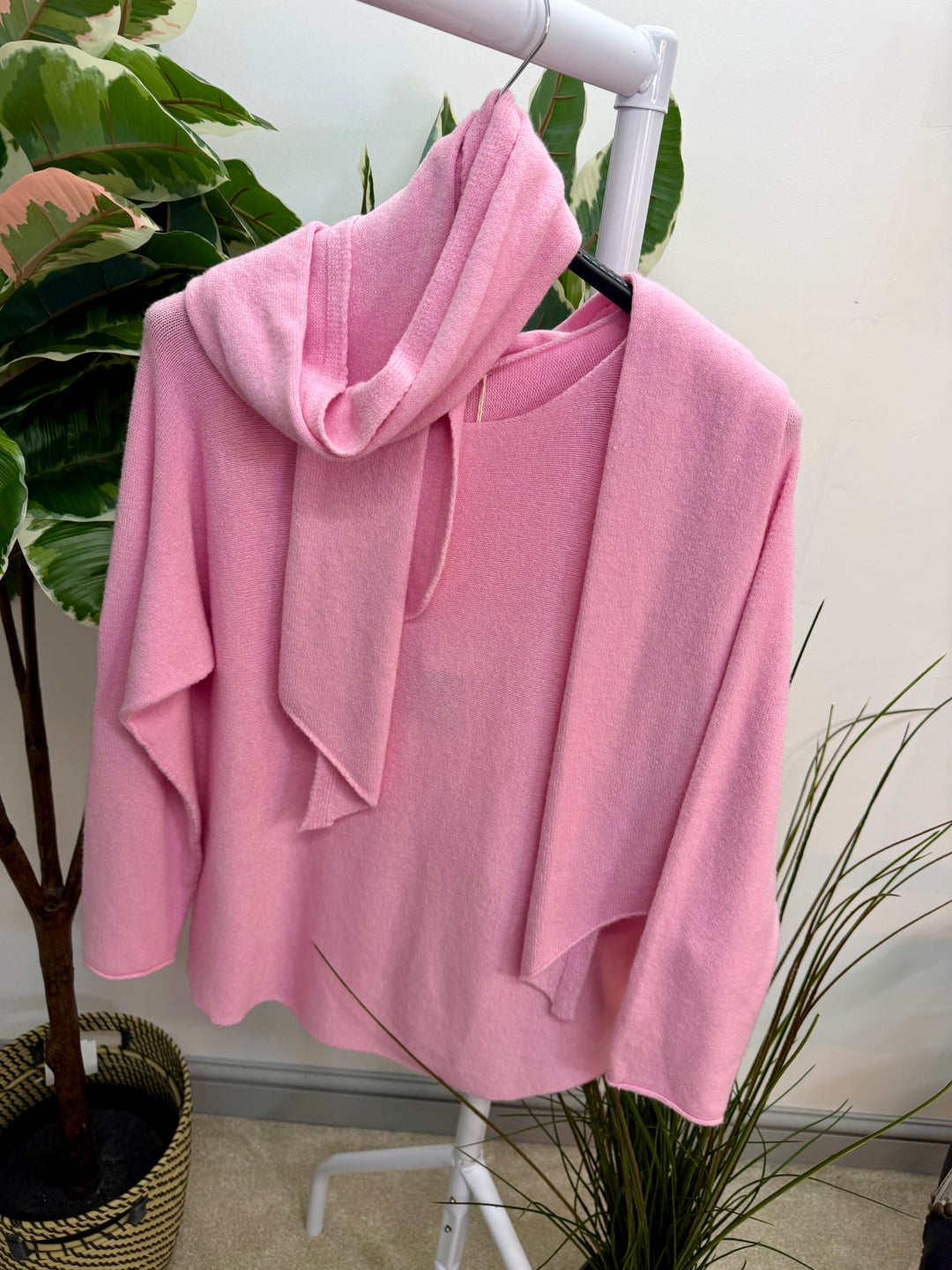 LADIES KNITTED JUMPER & SCARF SET - PINK, BLACK, WHITE & MINT