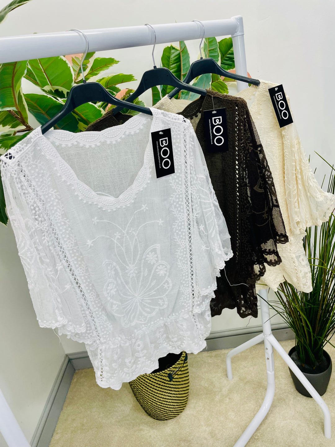 LADIES PRETTY LACY SUMMER BOHO TOP - WHITE, BEIGE & BROWN