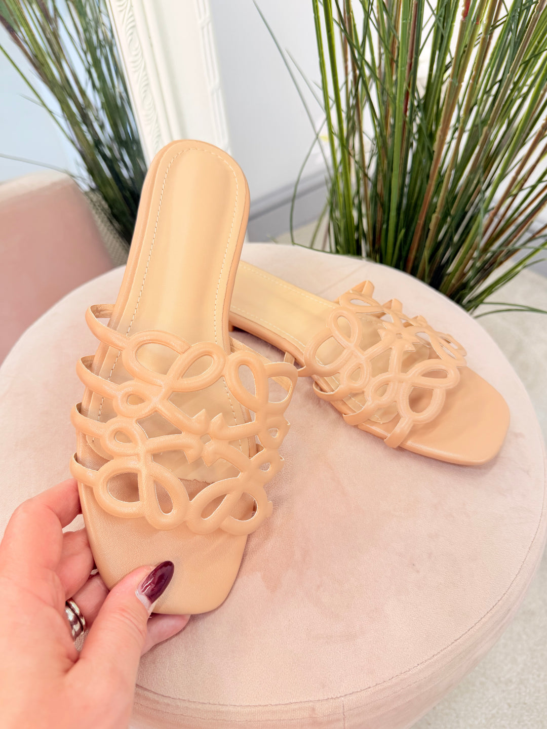 Ladies Fashion  beige Swirl Flat Slider Sandals