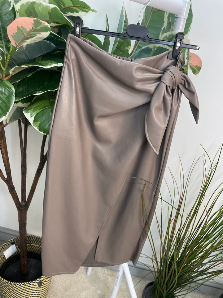 LADIES FAUX LEATHER PLEATHER VEGAN SKIRT - BLACK, BROWN & TAUPE