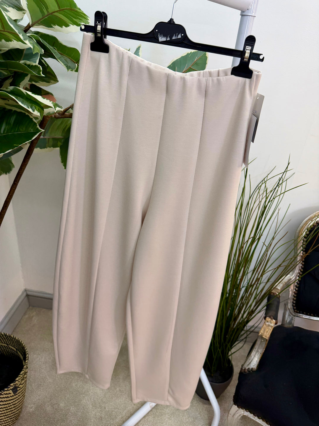 LADIES PLUS SIZE STRAIGHT LEG SCUBA TROUSERS - BLACK, BEIGE & WHITE