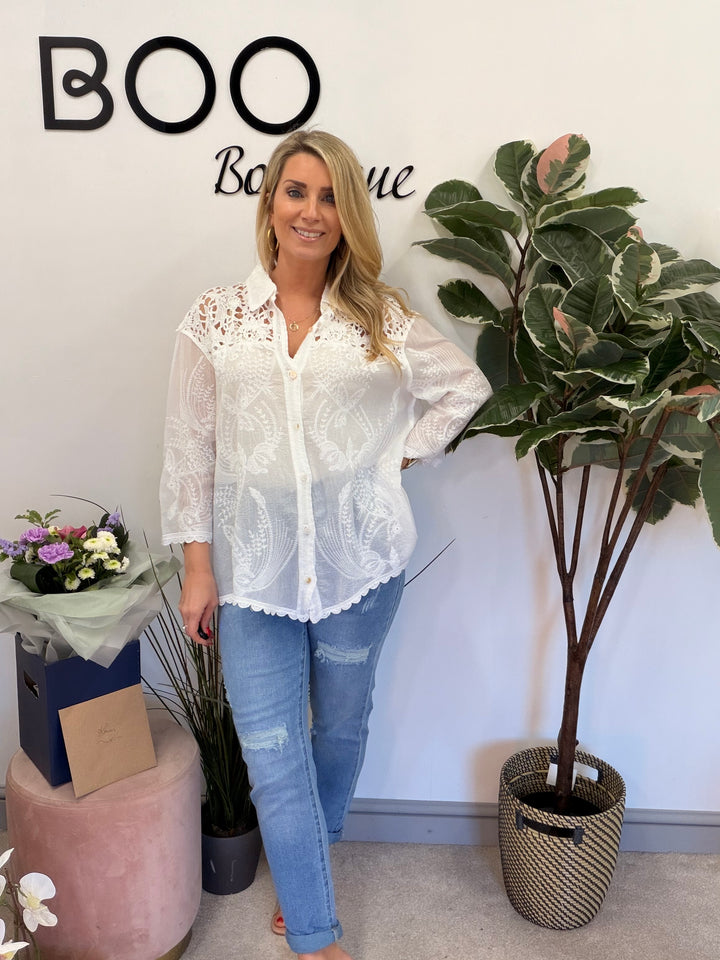 The ROXY blue distressed jeans - sizes 8 to 18