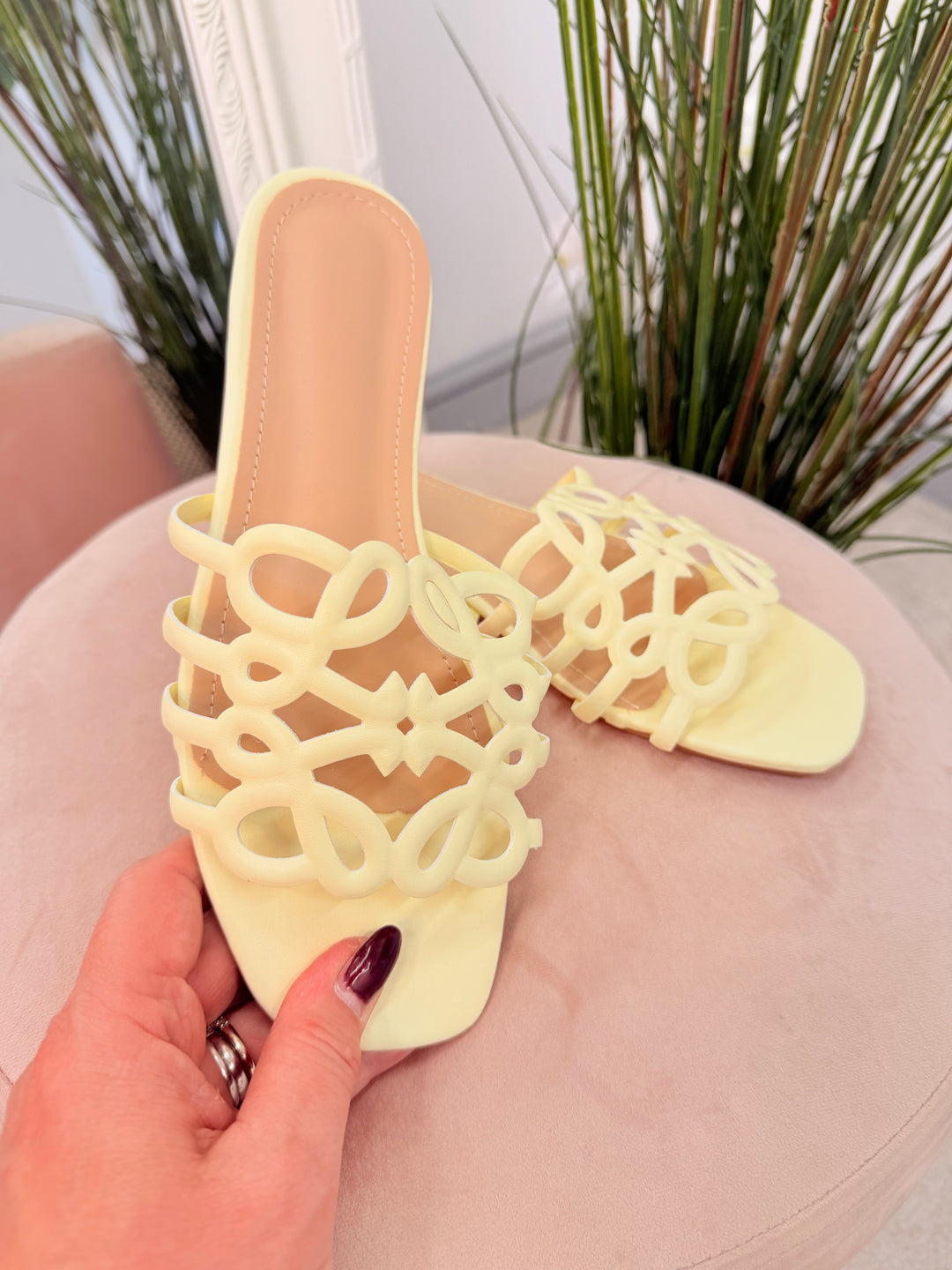 Ladies Fashion lemon Swirl Flat Slider Sandals