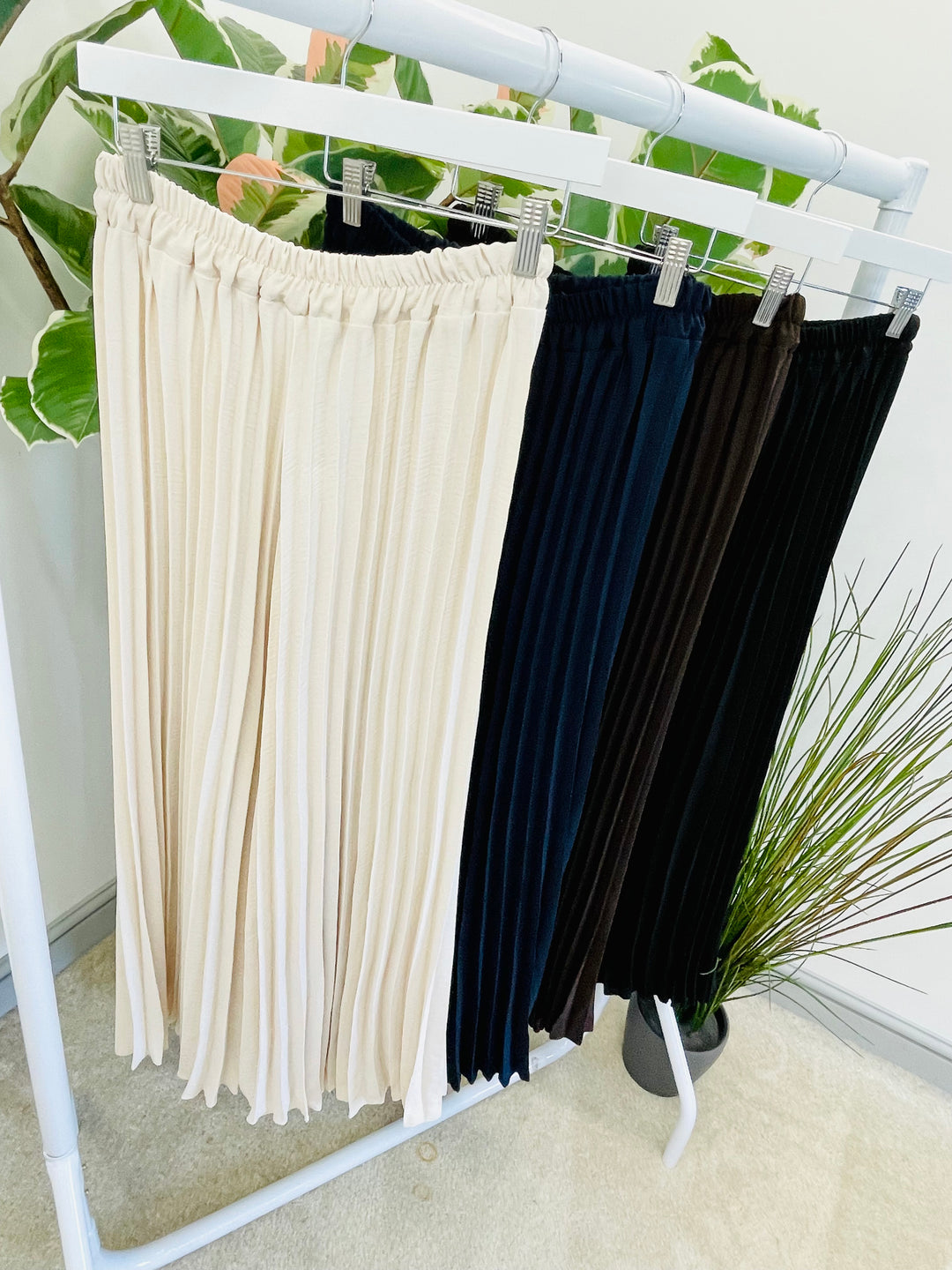 LADIES PLEATED WIDE LEG CULOTTE TROUSERS - BLACK, NAVY, BROWN, BEIGE