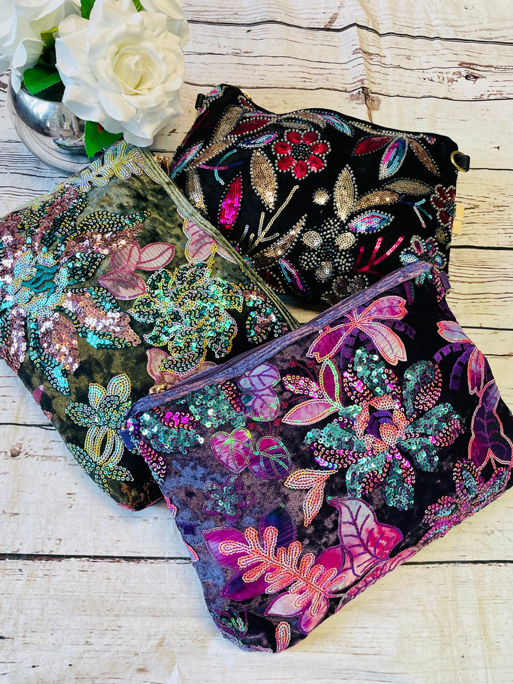The MASIE appliqué clutch bag - 3 colours