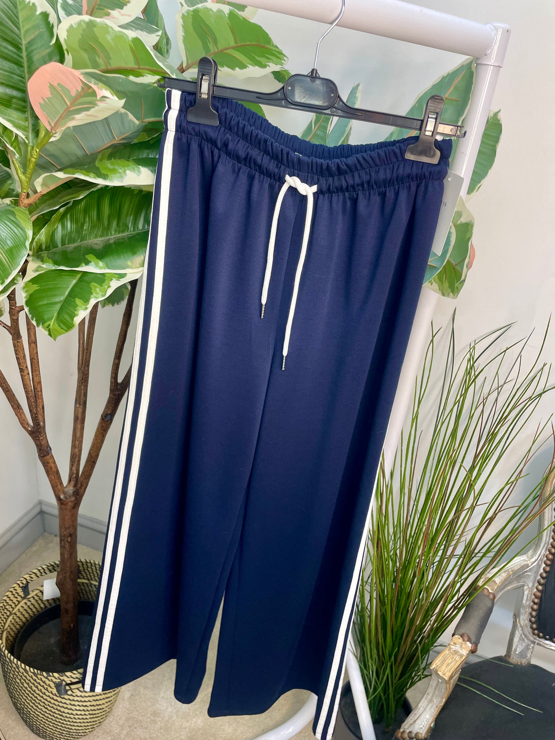 LADIES SPORTS LUXE STRAIGHT LEG JOGGER TROUSERS - NAVY, BLACK & CAMEL