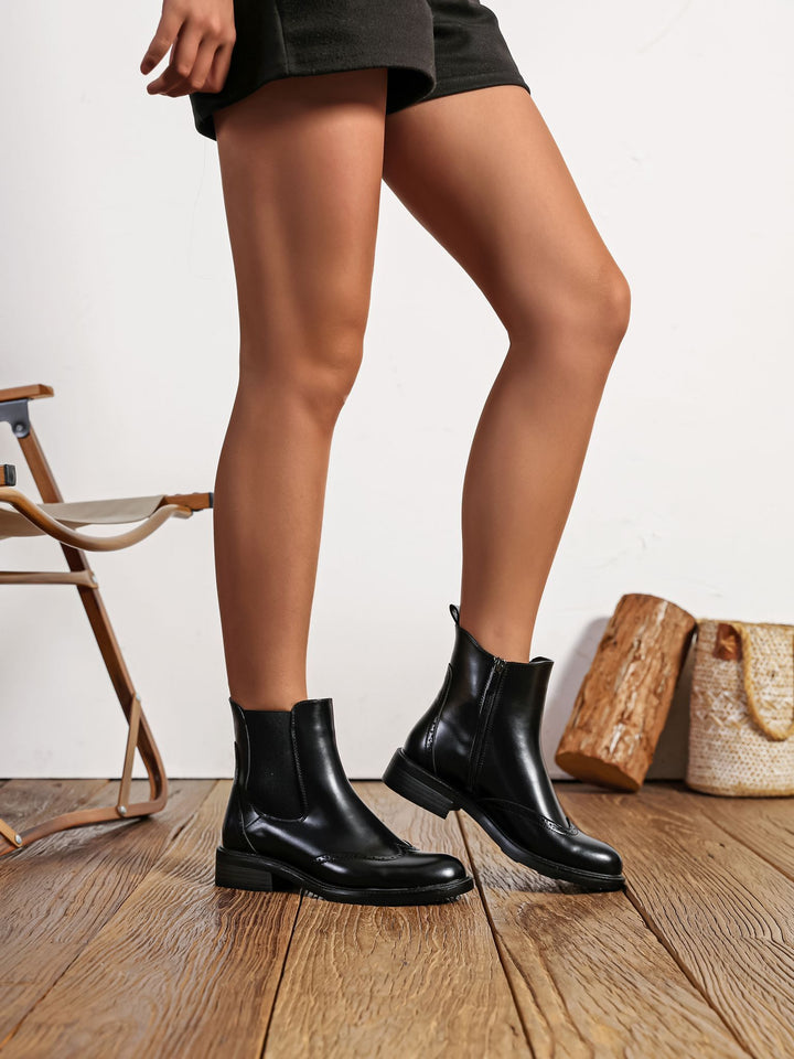 LADIES FASHION BLACK BROGUE ANKLE BOOTS 